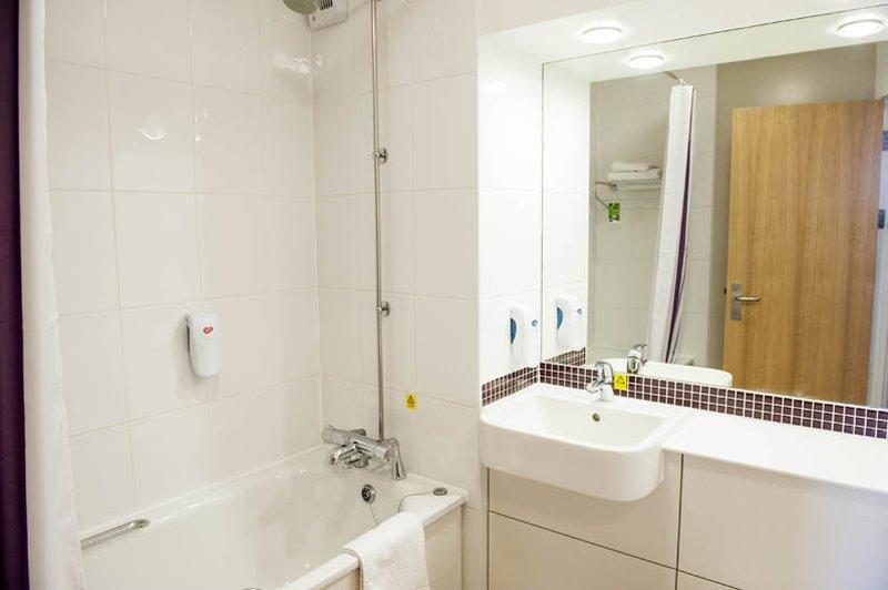 Premier Inn Бистер Экстерьер фото