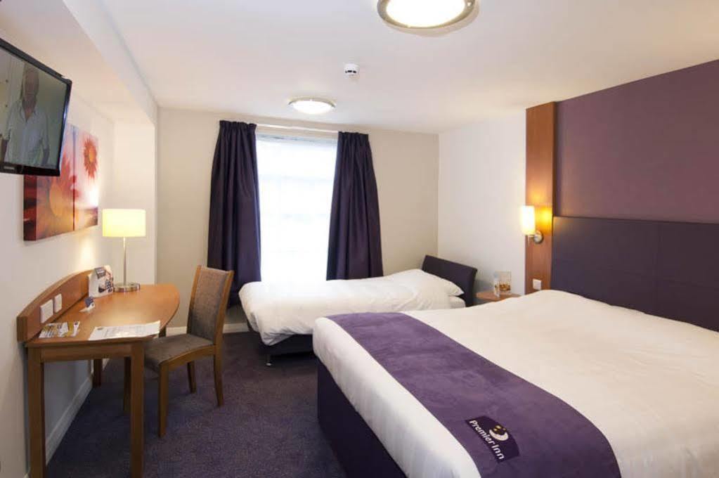 Premier Inn Бистер Экстерьер фото